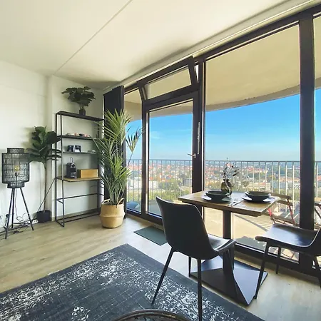 An Der Kongresshalle Mit Blick Ueber Stadt Apartment Augsburg